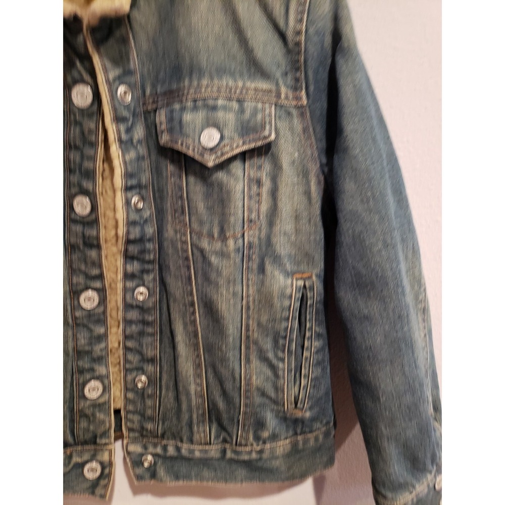 GAP Sherpa lined Denim Trucker Jacket Woman's size XS medium wash EUC - Picture 3 of 6